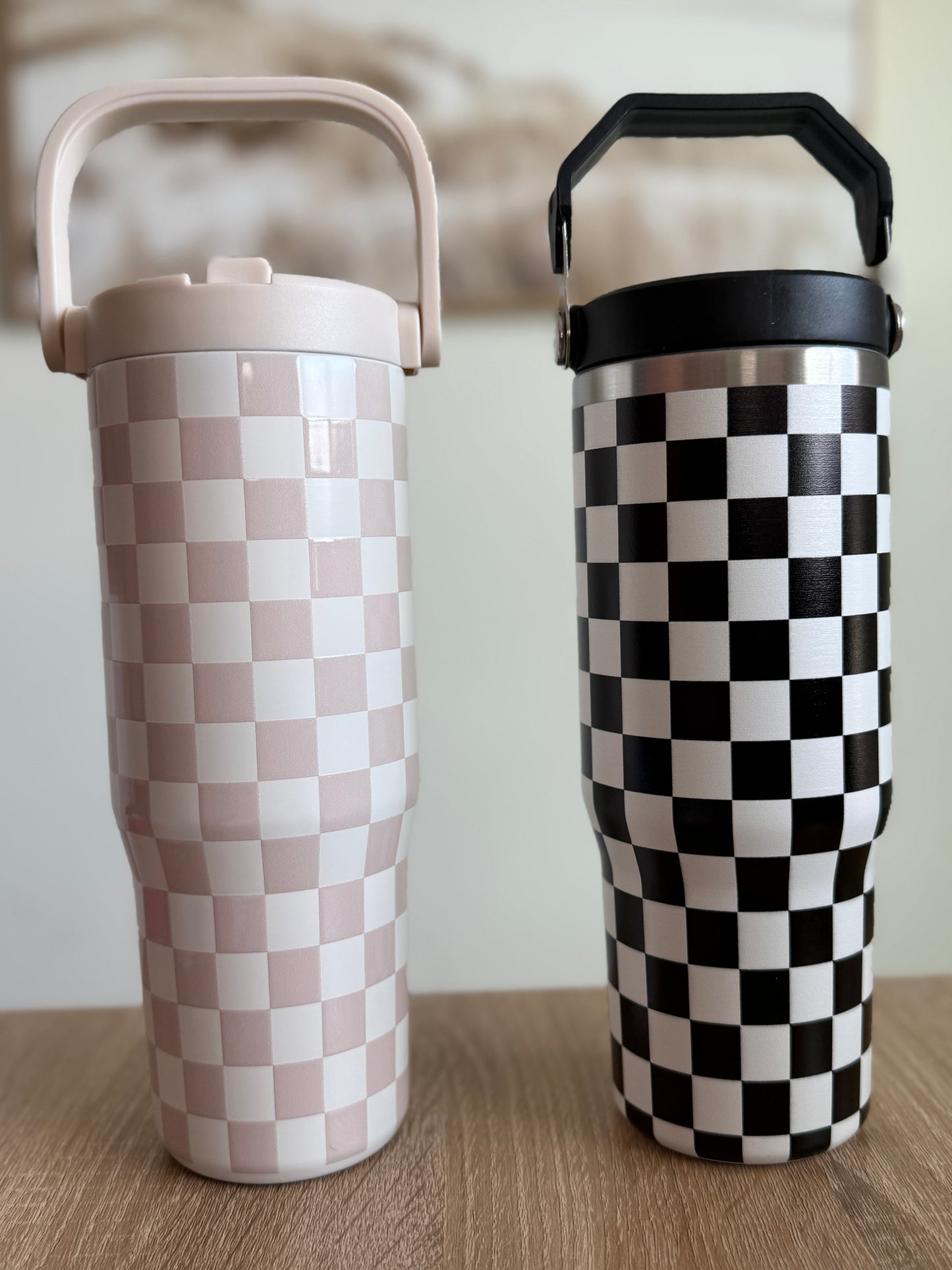 *****30oz Checkered Stainless steel flip top tumbler*****